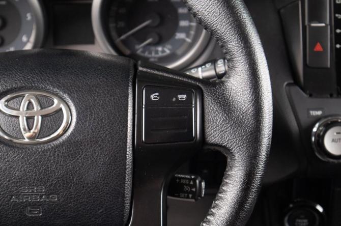 Toyota Land Cruiser Prado 150 Series Рестайлинг 1 с пробегом 2015 года, цена 3 199 000 рублей, 298000 км, внедорожник, Автокод Объявления