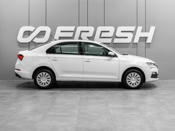 Skoda Rapid II с пробегом 2021 года, цена 1 649 000 рублей, 41892 км, лифтбек, Автокод Объявления