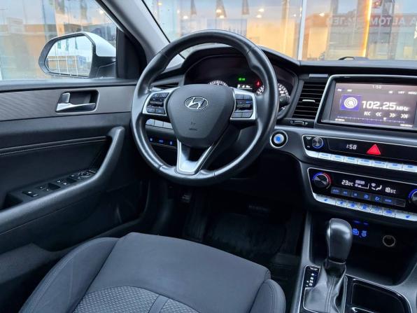 Hyundai Sonata VII (LF) Рестайлинг с пробегом 2019 года, цена 1 775 000 рублей, 91000 км, седан, Автокод Объявления