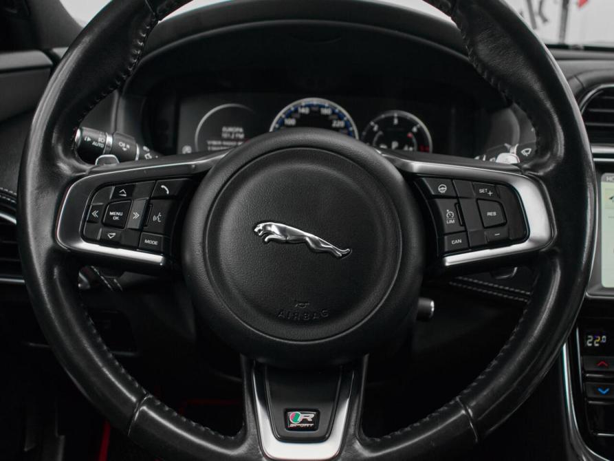Jaguar XE I Екатеринбург  - изображение 13