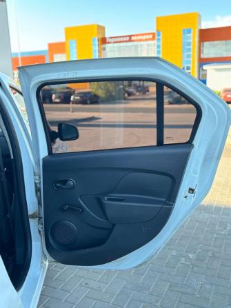 Renault Logan II Рестайлинг с пробегом 2021 года, цена 750 000 рублей, 130601 км, седан, Автокод Объявления