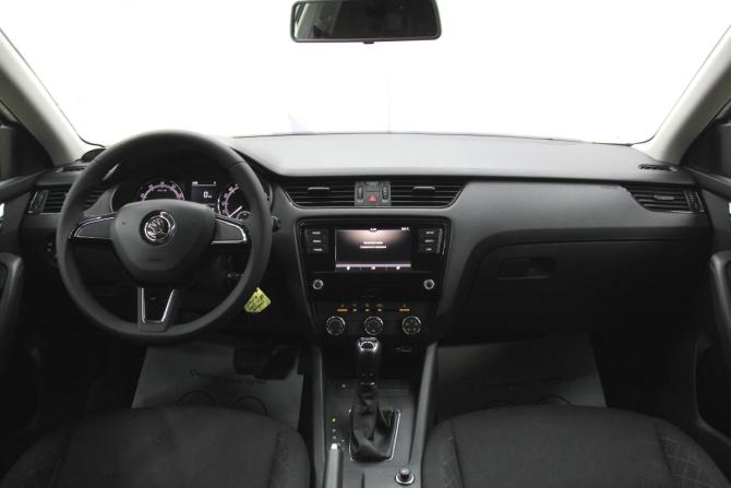 Skoda Octavia III (A7) Рестайлинг с пробегом 2019 года, цена 1 739 300 рублей, 135597 км, лифтбек, Автокод Объявления