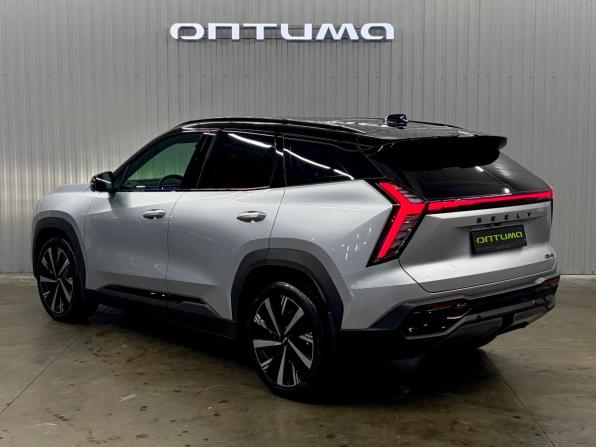 Geely Atlas II с пробегом 2024 года, цена 2 897 000 рублей, 3548 км, внедорожник, Автокод Объявления