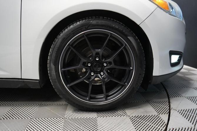 Ford Focus III Рестайлинг с пробегом 2017 года, цена 1 188 000 рублей, 182000 км, хэтчбек, Автокод Объявления