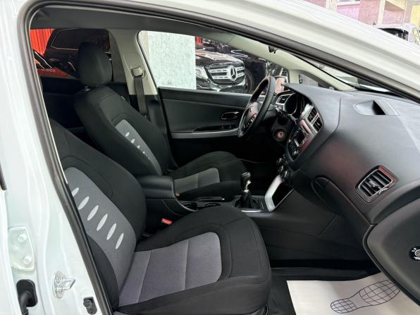 Kia Ceed II с пробегом 2012 года, цена 1 165 000 рублей, 132238 км, универсал, Автокод Объявления