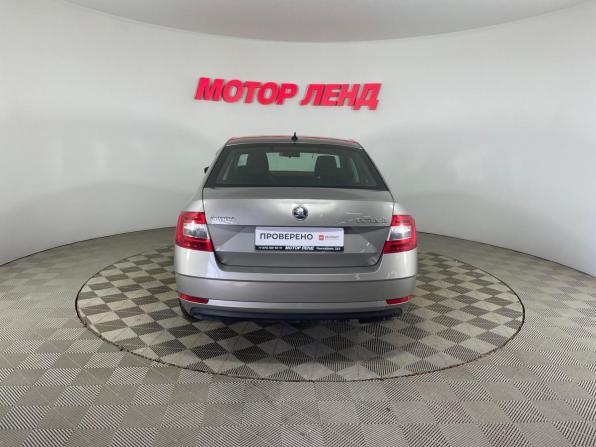 Skoda Octavia III (A7) Рестайлинг с пробегом 2017 года, цена 1 341 000 рублей, 209567 км, лифтбек, Автокод Объявления