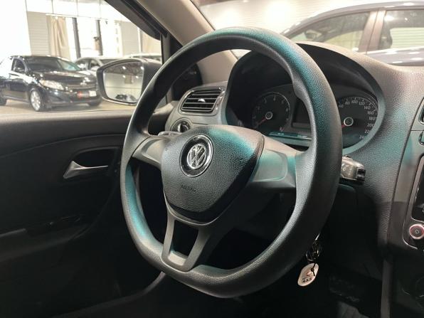 Volkswagen Polo V Рестайлинг с пробегом 2020 года, цена 740 000 рублей, 153986 км, седан, Автокод Объявления