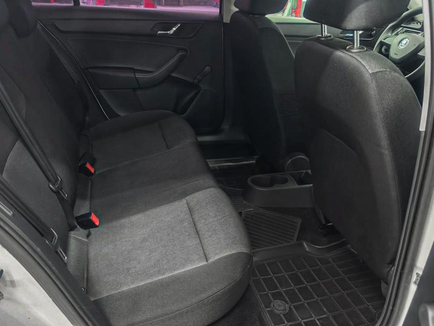 Skoda Rapid I Ростов-на-Дону  - изображение 12