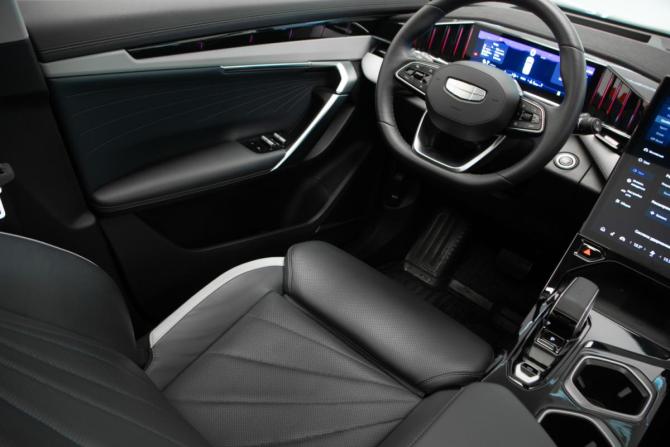 Geely Atlas II с пробегом 2024 года, цена 3 000 000 рублей, 14292 км, внедорожник, Автокод Объявления