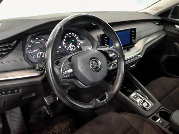 Skoda Octavia IV (A8) с пробегом 2020 года, цена 2 500 000 рублей, 104720 км, лифтбек, Автокод Объявления