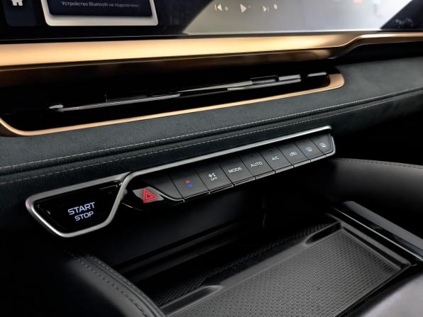 Geely Monjaro I Рестайлинг с пробегом 2023 года, цена 2 845 000 рублей, 59060 км, внедорожник, Автокод Объявления