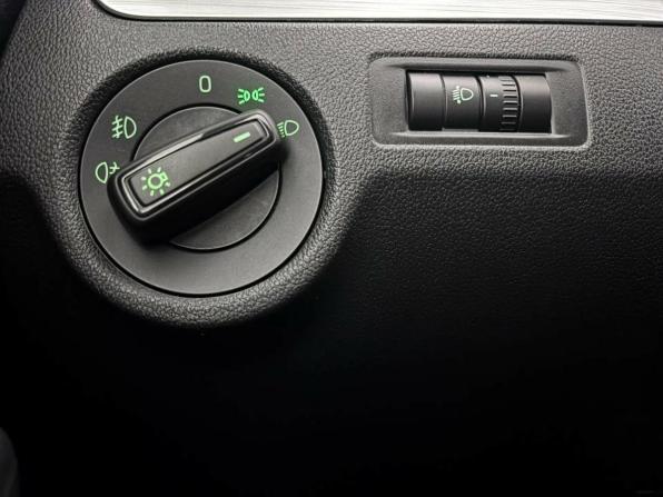 Skoda Rapid I Рестайлинг с пробегом 2019 года, цена 1 289 000 рублей, 55654 км, лифтбек, Автокод Объявления