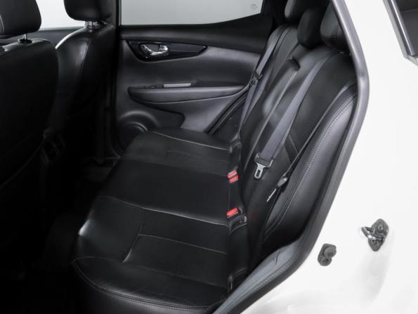 Nissan Qashqai II с пробегом 2017 года, цена 1 900 000 рублей, 78316 км, внедорожник, Автокод Объявления