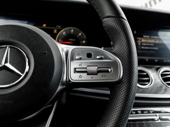Mercedes-Benz E-Класс V (W213 S213 C238) с пробегом 2019 года, цена 2 830 000 рублей, 198784 км, седан, Автокод Объявления