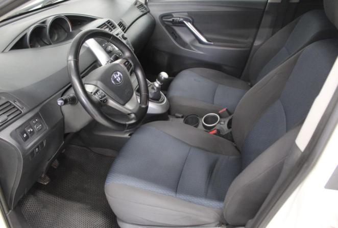 Toyota Verso I Рестайлинг с пробегом 2013 года, цена 1 040 000 рублей, 657646 км, компактвэн, Автокод Объявления