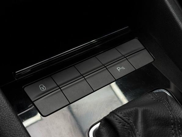 Skoda Octavia III (A7) Рестайлинг с пробегом 2018 года, цена 1 849 000 рублей, 119500 км, лифтбек, Автокод Объявления
