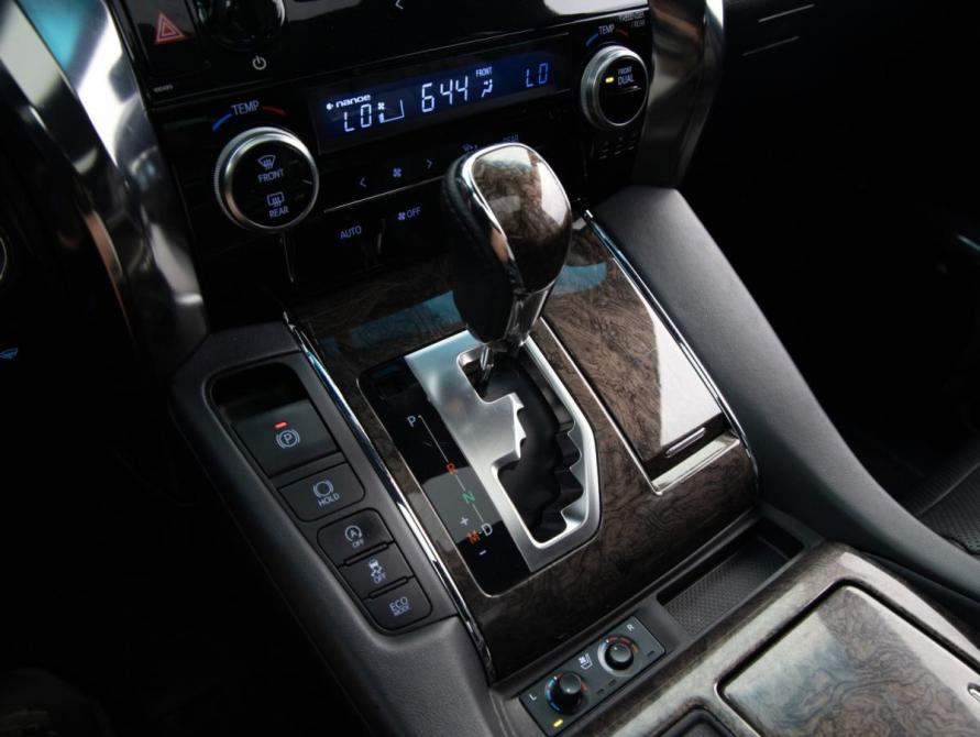 Toyota Alphard III Рестайлинг Санкт-Петербург  - изображение 20