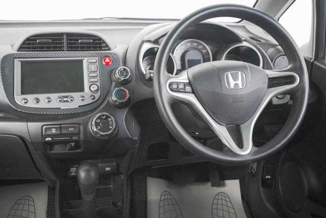 Honda Fit II с пробегом 2009 года, цена 809 000 рублей, 138000 км, хэтчбек, Автокод Объявления
