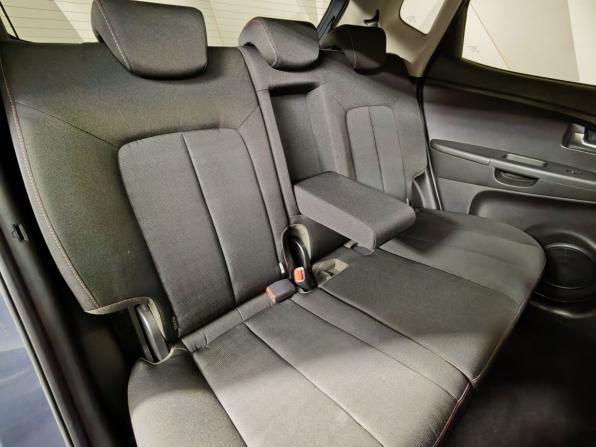 Kia Venga I Рестайлинг с пробегом 2015 года, цена 973 000 рублей, 106001 км, компактвэн, Автокод Объявления