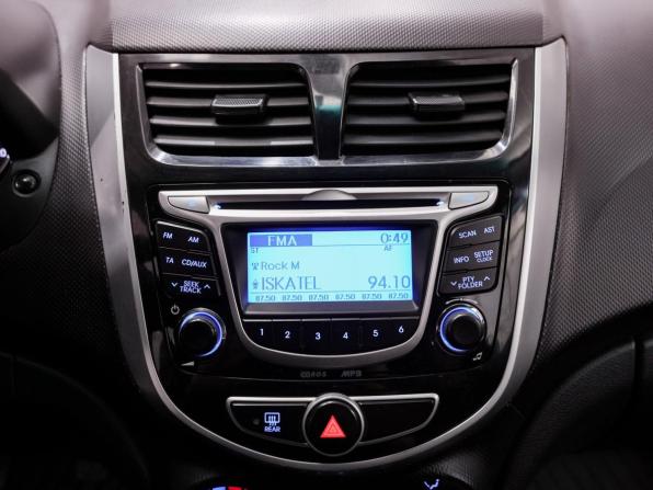 Hyundai Solaris I с пробегом 2014 года, цена 800 000 рублей, 136000 км, седан, Автокод Объявления