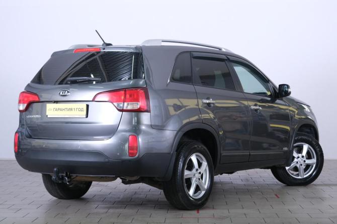 Kia Sorento II Рестайлинг с пробегом 2018 года, цена 2 489 000 рублей, 117000 км, внедорожник, Автокод Объявления