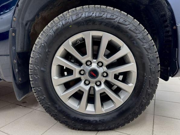 Toyota Land Cruiser Prado 150 Series Рестайлинг 2 с пробегом 2019 года, цена 5 465 000 рублей, 108383 км, внедорожник, Автокод Объявления