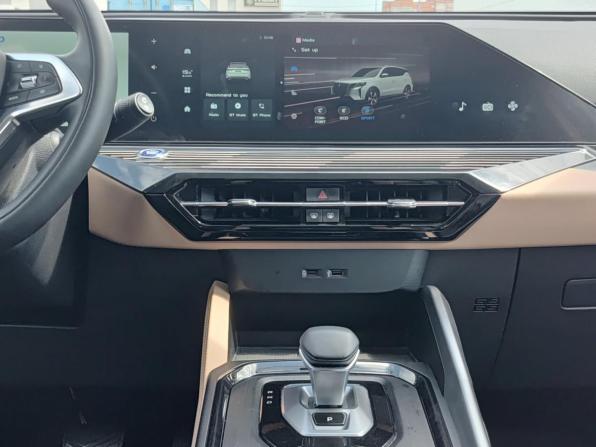 Livan X6 Pro с пробегом 2024 года, цена 1 675 000 рублей, 44430 км, внедорожник, Автокод Объявления