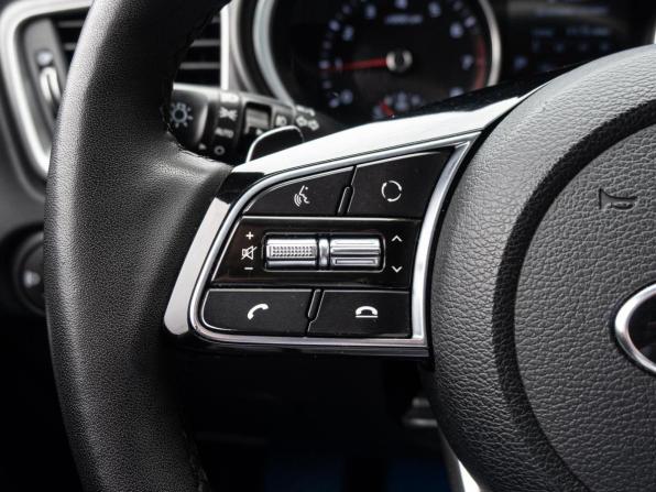 Kia Ceed III с пробегом 2018 года, цена 1 725 000 рублей, 109489 км, хэтчбек, Автокод Объявления