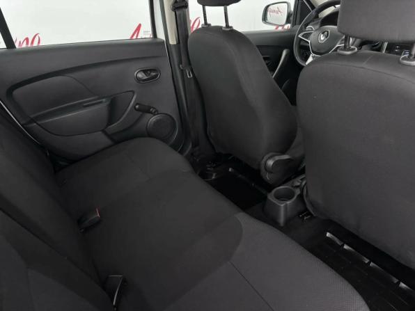 Renault Logan II Рестайлинг с пробегом 2020 года, цена 899 000 рублей, 138800 км, седан, Автокод Объявления