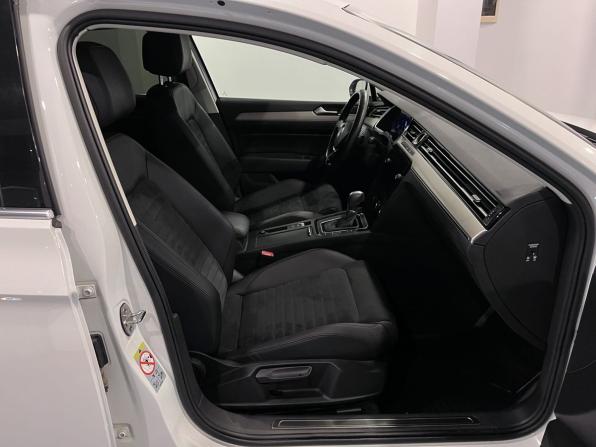 Volkswagen Passat B8 с пробегом 2018 года, цена 2 682 000 рублей, 84376 км, седан, Автокод Объявления