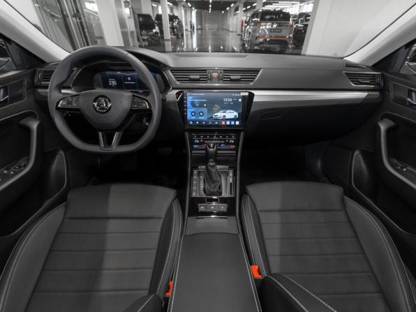 Skoda Superb III Рестайлинг с пробегом 2025 года, цена 3 340 000 рублей, 1723 км, лифтбек, Автокод Объявления