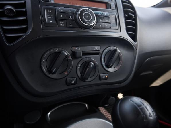 Nissan Juke I с пробегом 2011 года, цена 794 000 рублей, 203047 км, внедорожник, Автокод Объявления