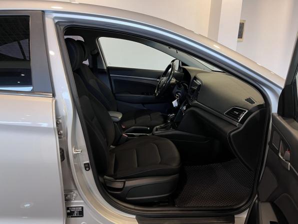 Hyundai Elantra VI (AD) с пробегом 2018 года, цена 1 235 000 рублей, 124740 км, седан, Автокод Объявления