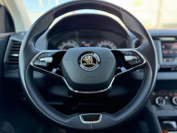Skoda Karoq I с пробегом 2022 года, цена 2 555 000 рублей, 80203 км, внедорожник, Автокод Объявления