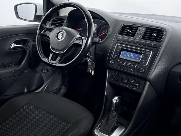 Volkswagen Polo V Рестайлинг с пробегом 2015 года, цена 965 000 рублей, 145000 км, седан, Автокод Объявления