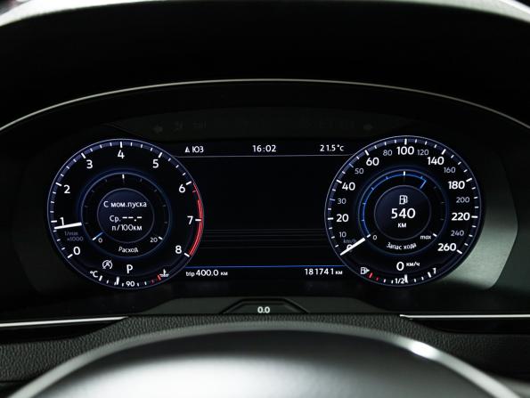 Volkswagen Passat B8 с пробегом 2017 года, цена 1 649 700 рублей, 181674 км, седан, Автокод Объявления