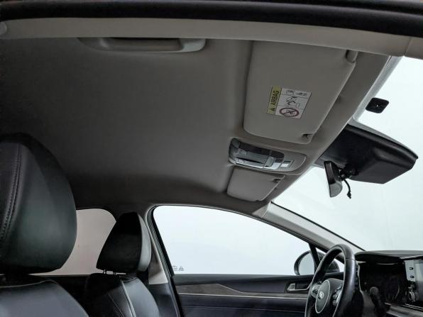 Kia K5 III с пробегом 2021 года, цена 2 755 000 рублей, 26158 км, седан, Автокод Объявления