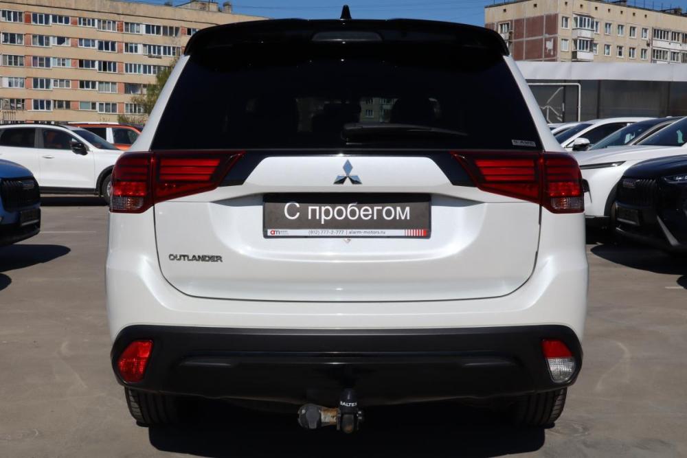 Mitsubishi Outlander III Рестайлинг 3 Санкт-Петербург  - изображение 5