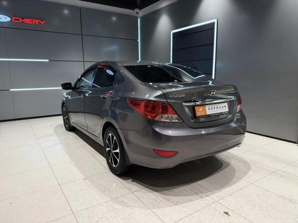 Hyundai Solaris I с пробегом 2014 года, цена 750 000 рублей, 208000 км, седан, Автокод Объявления