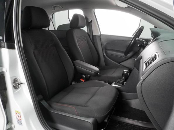 Volkswagen Polo V Рестайлинг с пробегом 2017 года, цена 1 339 000 рублей, 103093 км, седан, Автокод Объявления