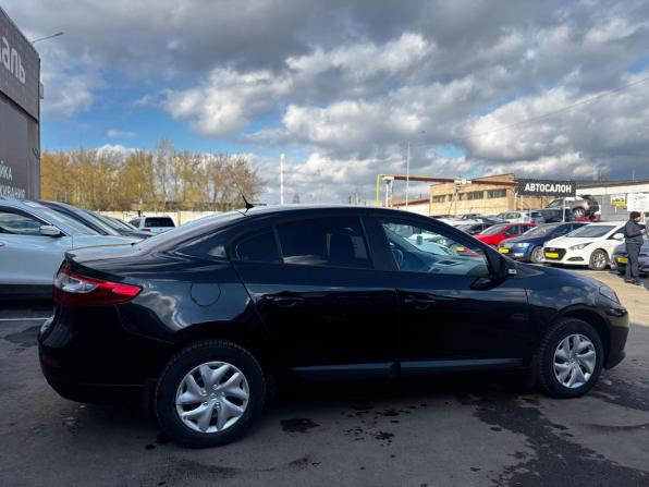 Renault Fluence I Рестайлинг с пробегом 2013 года, цена 650 000 рублей, 175226 км, седан, Автокод Объявления