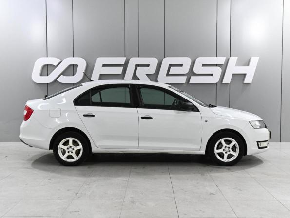 Skoda Rapid I с пробегом 2016 года, цена 1 069 000 рублей, 176051 км, лифтбек, Автокод Объявления