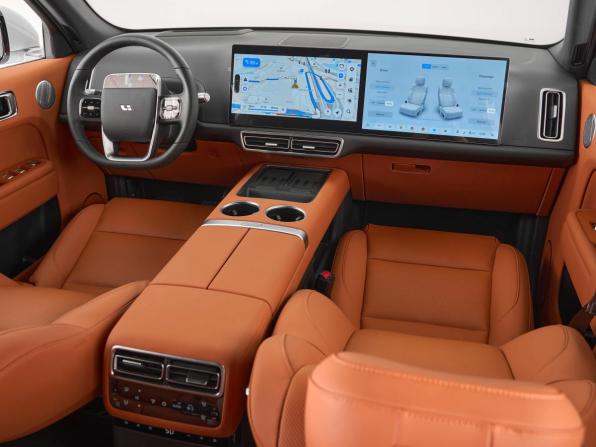 Li Auto (Lixiang) L7 I Рестайлинг с пробегом 2025 года, цена 7 355 000 рублей, 5 км, внедорожник, Автокод Объявления