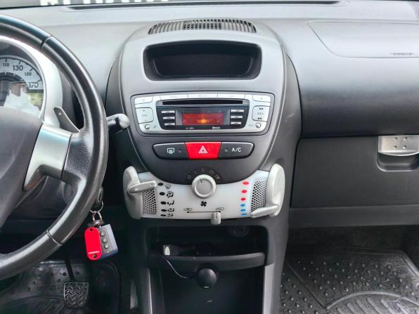 Peugeot 107 I Рестайлинг 2 с пробегом 2012 года, цена 360 000 рублей, 132000 км, хэтчбек, Автокод Объявления