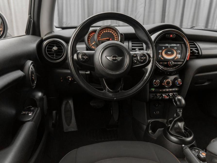 Mini Hatch III (F55/F56) Москва  - изображение 7