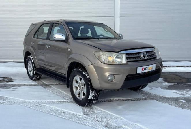 Toyota Fortuner I Рестайлинг с пробегом 2009 года, цена 1 720 000 рублей, 193505 км, внедорожник, Автокод Объявления