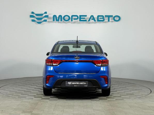 Kia Rio IV с пробегом 2018 года, цена 1 300 000 рублей, 121000 км, седан, Автокод Объявления