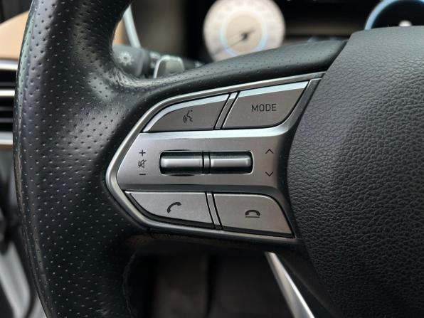 Hyundai Santa Fe IV Рестайлинг с пробегом 2020 года, цена 3 750 000 рублей, 102446 км, внедорожник, Автокод Объявления
