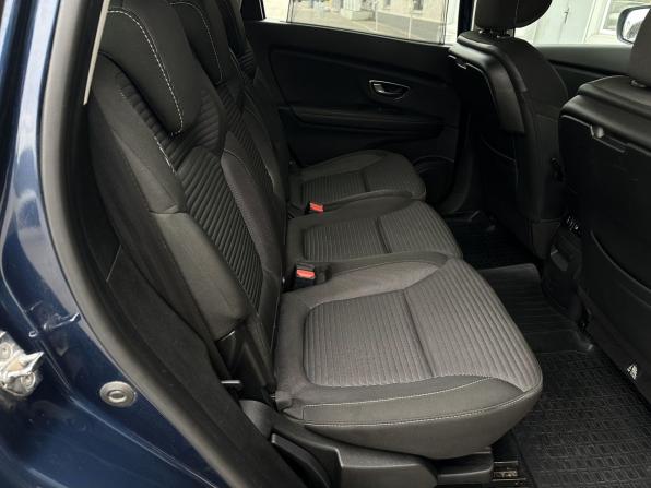 Renault Scenic IV с пробегом 2018 года, цена 1 700 000 рублей, 225255 км, компактвэн, Автокод Объявления