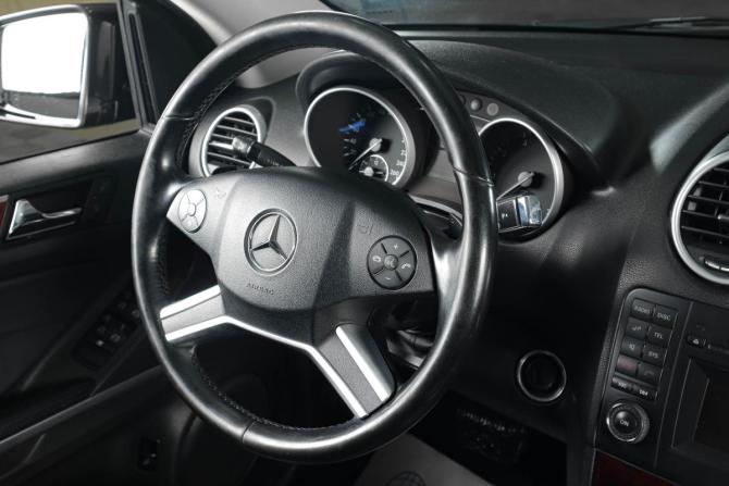 Mercedes-Benz M-Класс II (W164) Рестайлинг с пробегом 2010 года, цена 1 749 000 рублей, 165128 км, внедорожник, Автокод Объявления